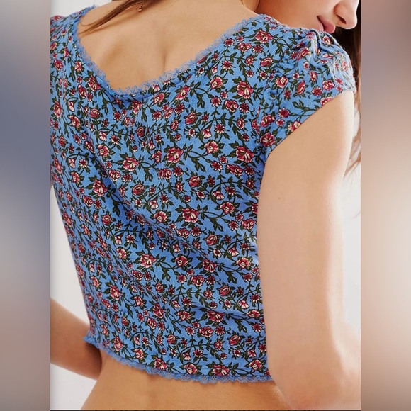 FREE PEOPLE size M Floral Blue Cap Sleeve Top - Picture 3 of 5